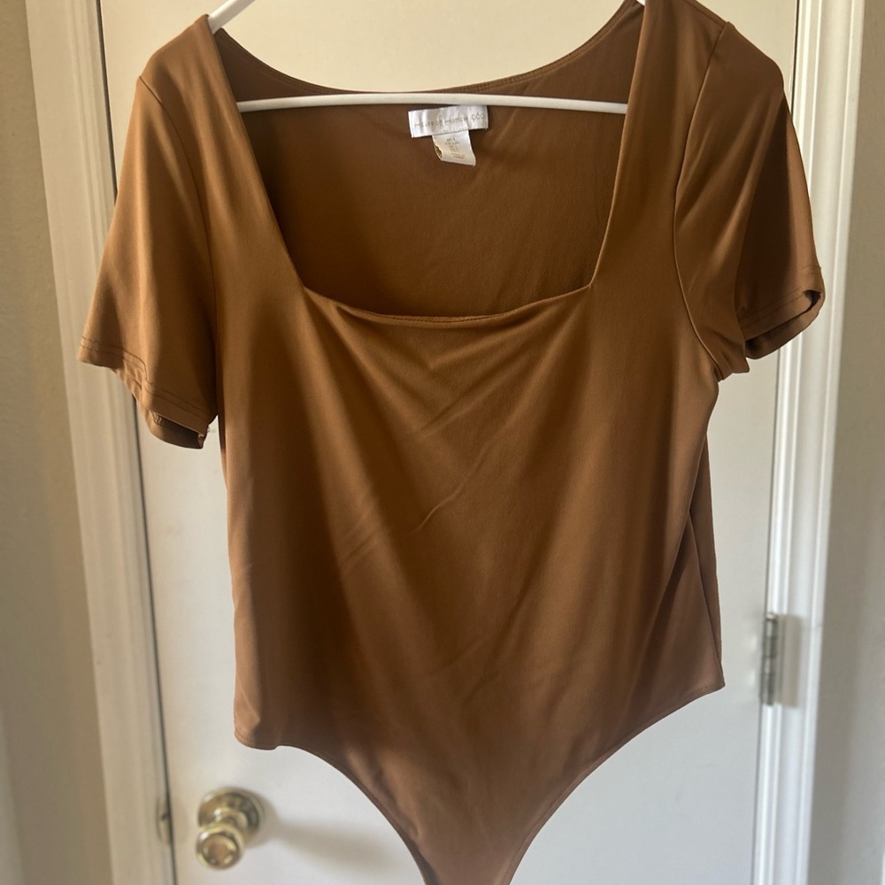 Square neck short sleeve bodysuit